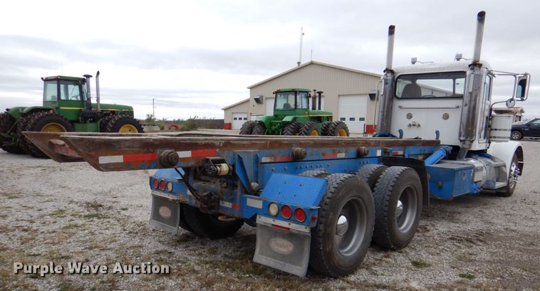 image for item DK1249 2005 Peterbilt 378  roll-off container truck