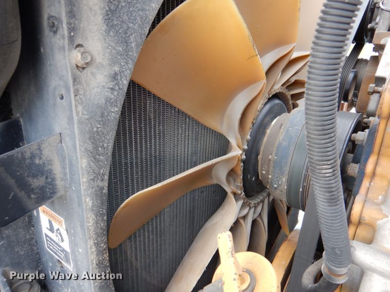 image for item DK1249 2005 Peterbilt 378  roll-off container truck