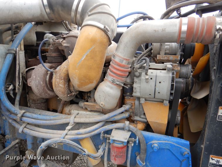 image for item DK1249 2005 Peterbilt 378  roll-off container truck