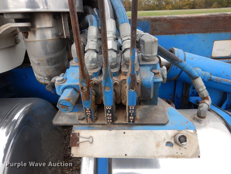 image for item DK1249 2005 Peterbilt 378  roll-off container truck