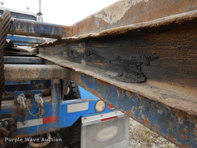 image for item DK1249 2005 Peterbilt 378  roll-off container truck