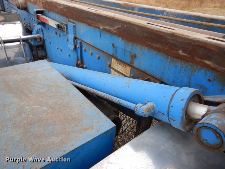 image for item DK1249 2005 Peterbilt 378  roll-off container truck