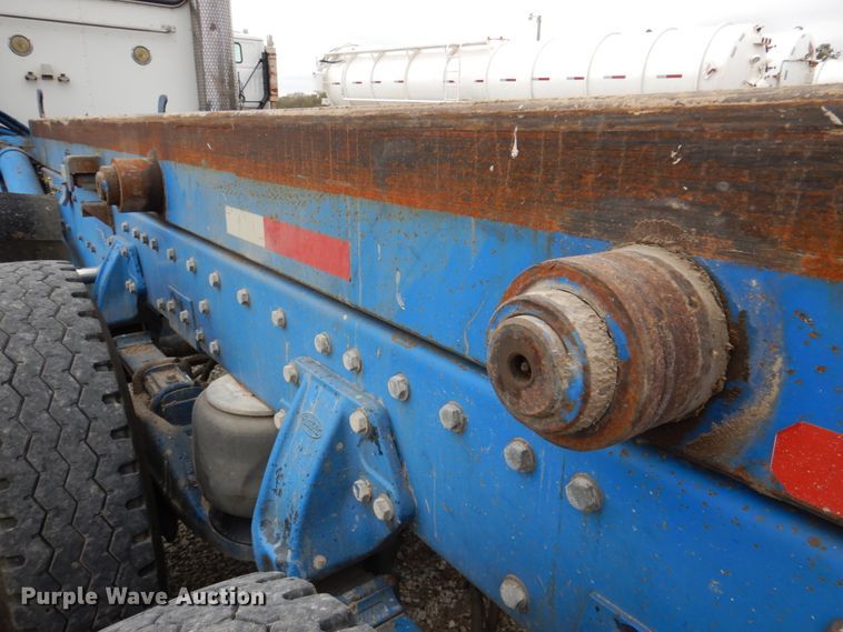 image for item DK1249 2005 Peterbilt 378  roll-off container truck