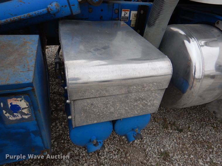 image for item DK1249 2005 Peterbilt 378  roll-off container truck