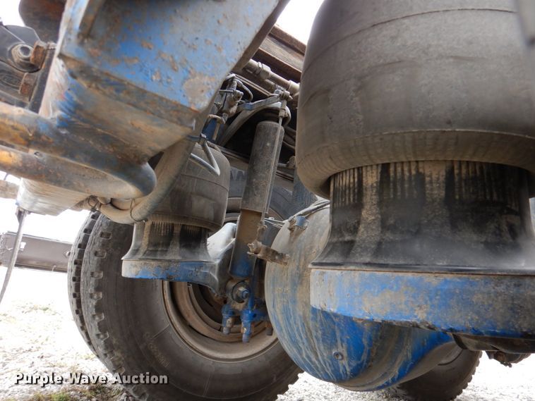 image for item DK1249 2005 Peterbilt 378  roll-off container truck