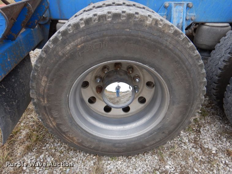 image for item DK1249 2005 Peterbilt 378  roll-off container truck