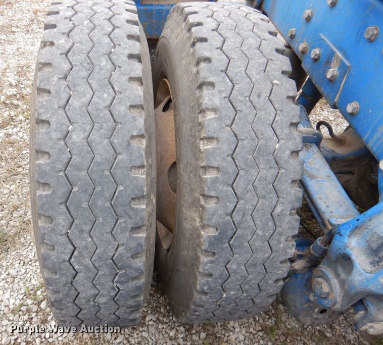 image for item DK1249 2005 Peterbilt 378  roll-off container truck