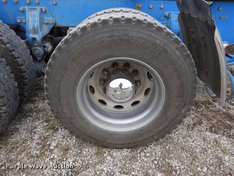 image for item DK1249 2005 Peterbilt 378  roll-off container truck