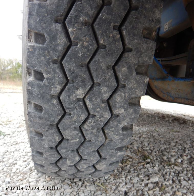 image for item DK1249 2005 Peterbilt 378  roll-off container truck