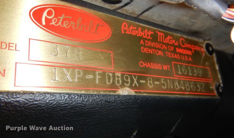 image for item DK1249 2005 Peterbilt 378  roll-off container truck