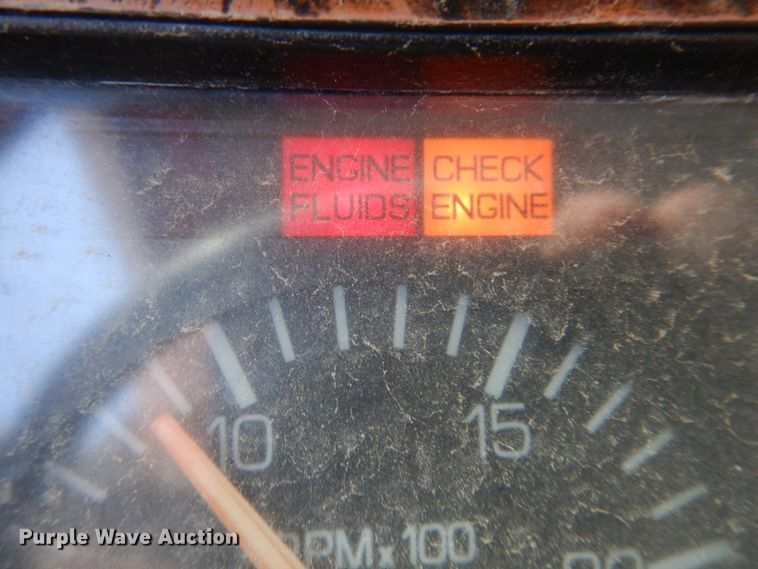 image for item DK1250 2000 Volvo Autocar  semi truck