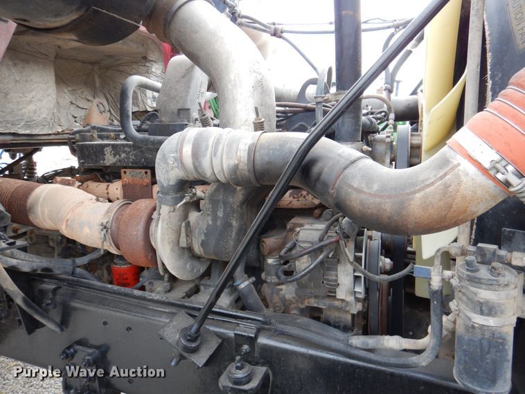 image for item DK1250 2000 Volvo Autocar  semi truck