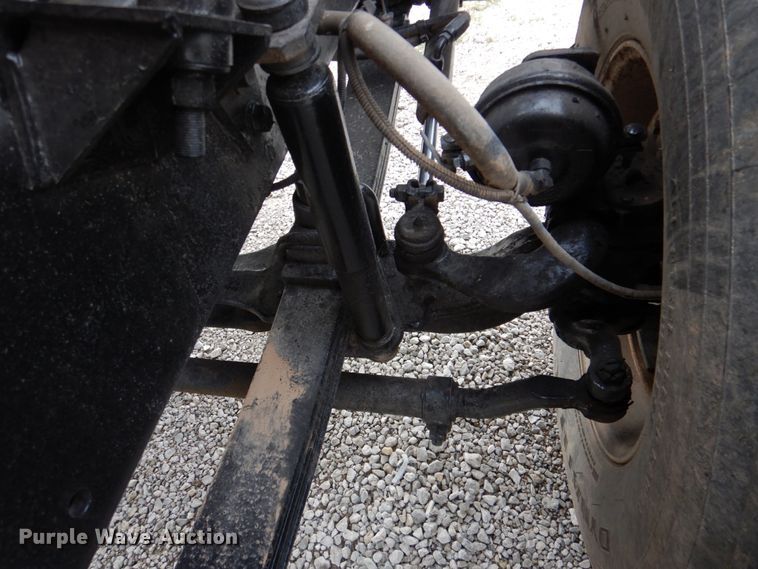 image for item DK1250 2000 Volvo Autocar  semi truck