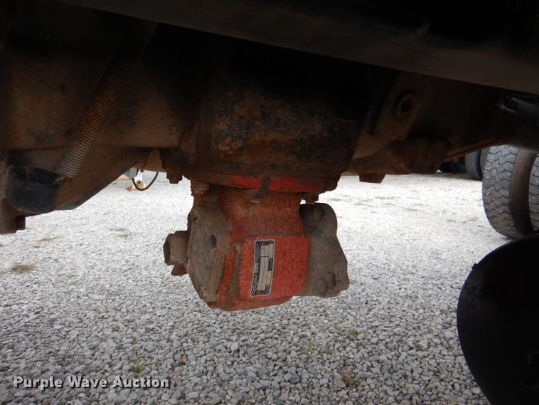 image for item DK1250 2000 Volvo Autocar  semi truck