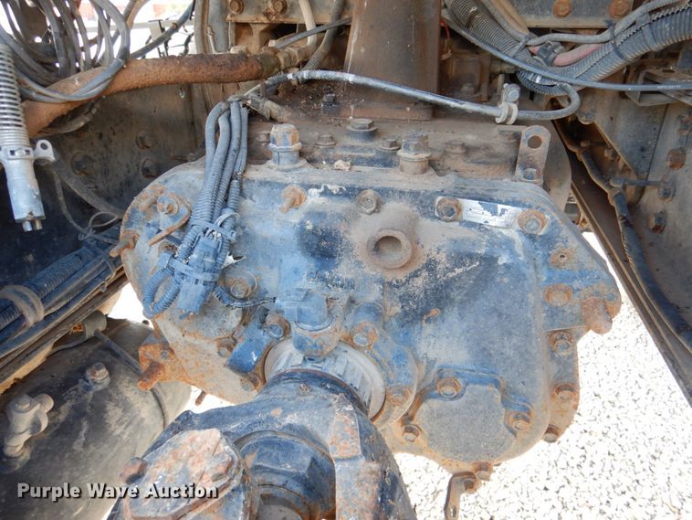 image for item DK1250 2000 Volvo Autocar  semi truck