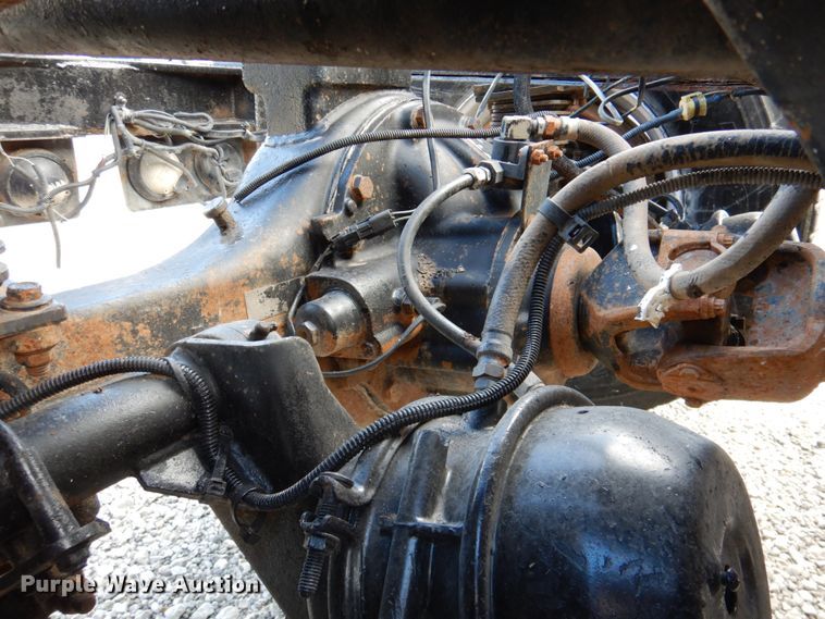 image for item DK1250 2000 Volvo Autocar  semi truck