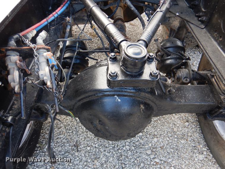 image for item DK1250 2000 Volvo Autocar  semi truck