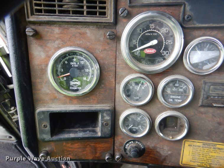 image for item DK1354 1998 Peterbilt 357  semi truck