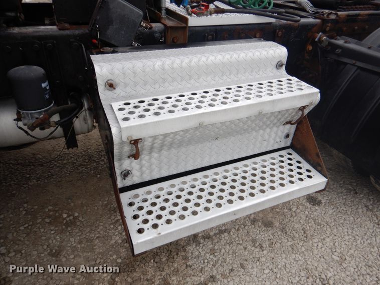 image for item DK1354 1998 Peterbilt 357  semi truck