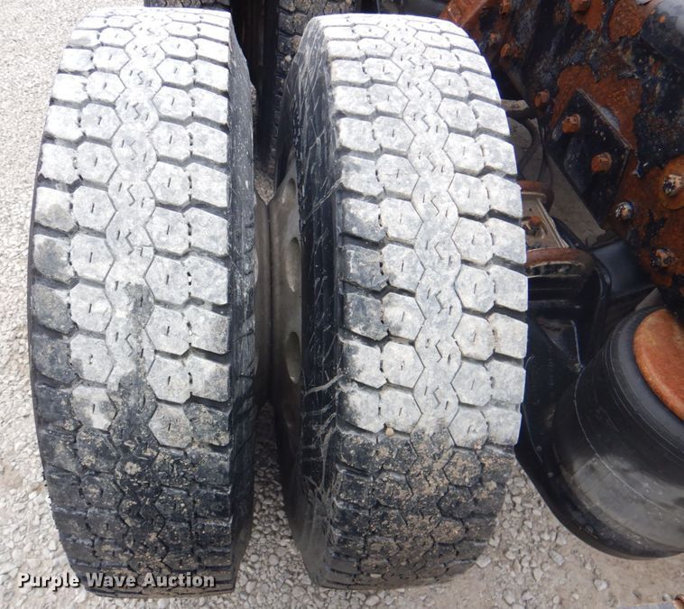 image for item DK1354 1998 Peterbilt 357  semi truck