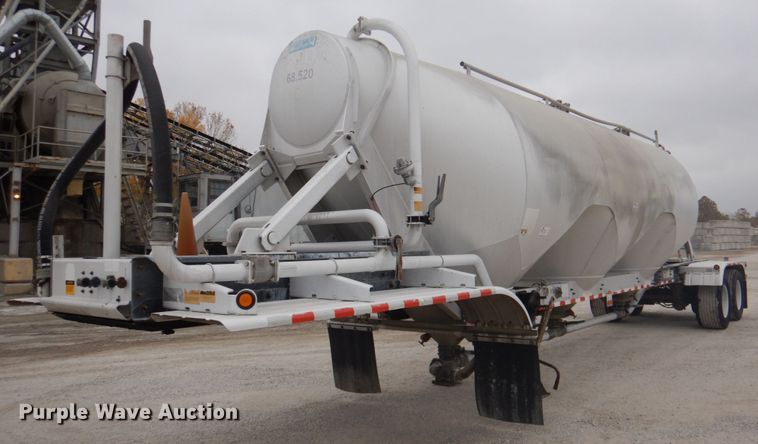 image for item DK1355 2007 Heil  pneumatic dry bulk trailer