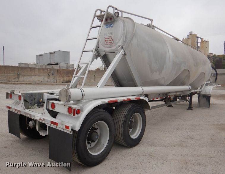 image for item DK1355 2007 Heil  pneumatic dry bulk trailer