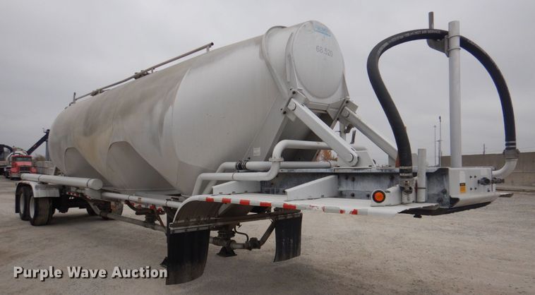 image for item DK1355 2007 Heil  pneumatic dry bulk trailer