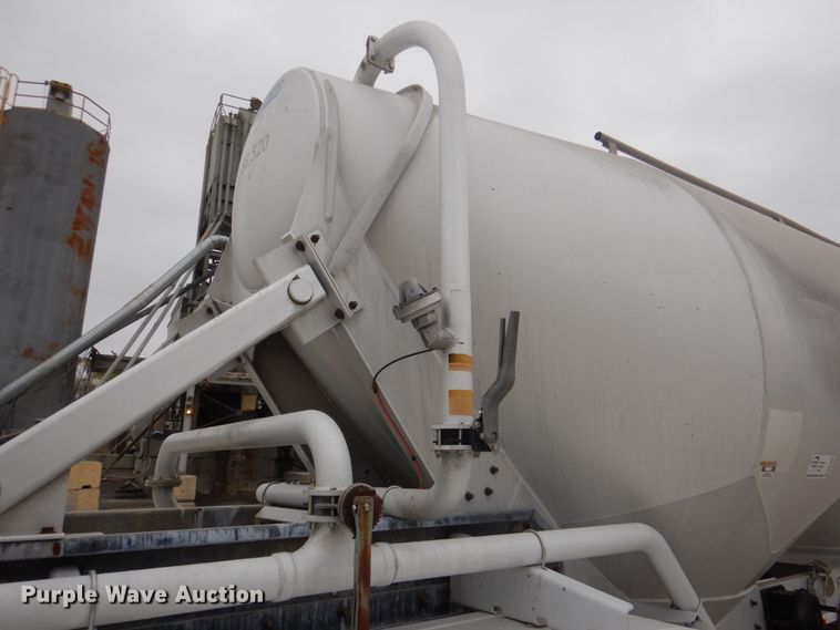 image for item DK1355 2007 Heil  pneumatic dry bulk trailer