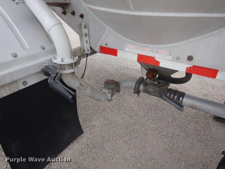 image for item DK1355 2007 Heil  pneumatic dry bulk trailer