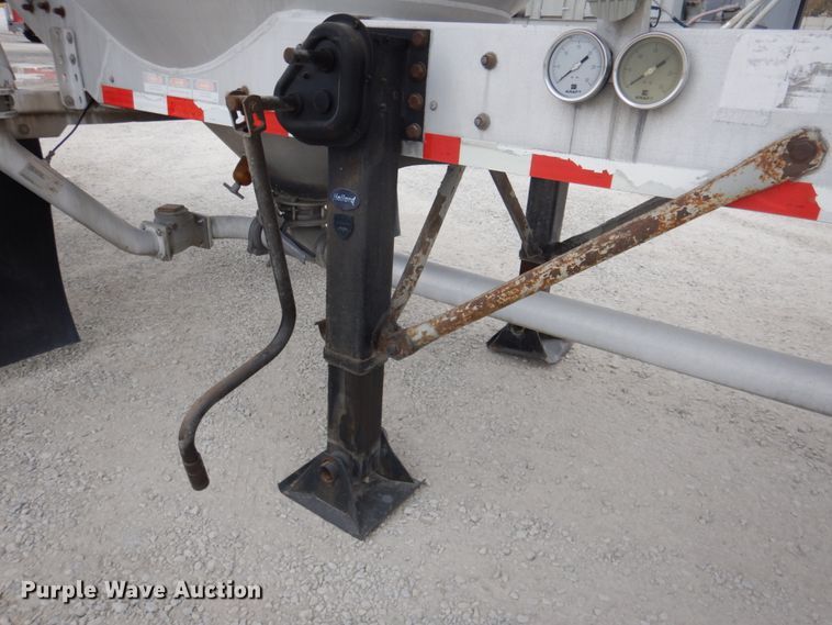 image for item DK1355 2007 Heil  pneumatic dry bulk trailer