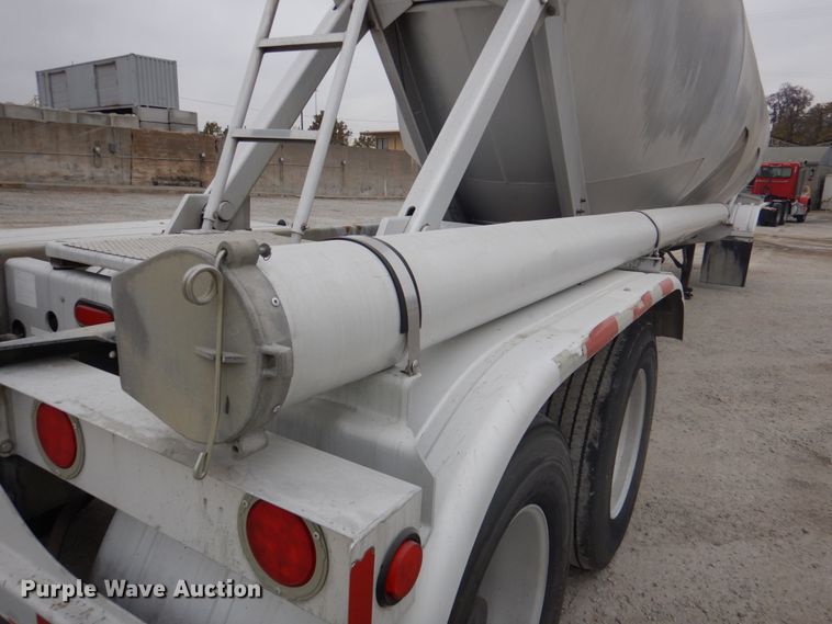 image for item DK1355 2007 Heil  pneumatic dry bulk trailer