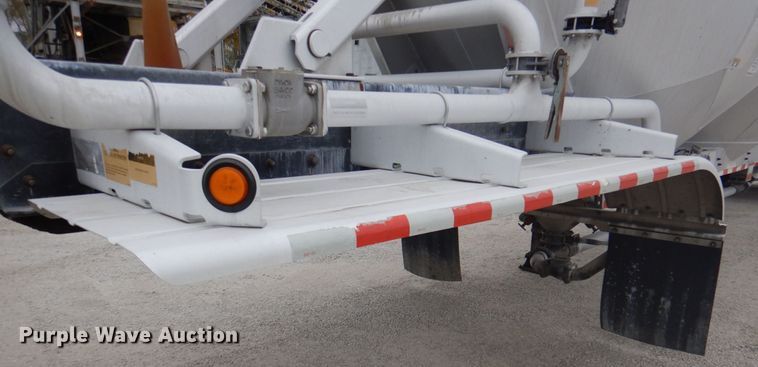 image for item DK1355 2007 Heil  pneumatic dry bulk trailer