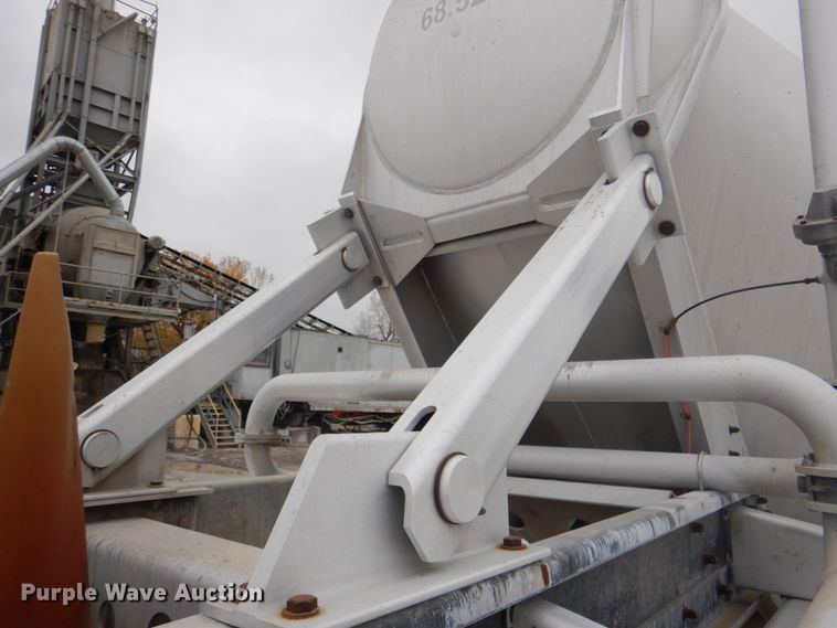 image for item DK1355 2007 Heil  pneumatic dry bulk trailer