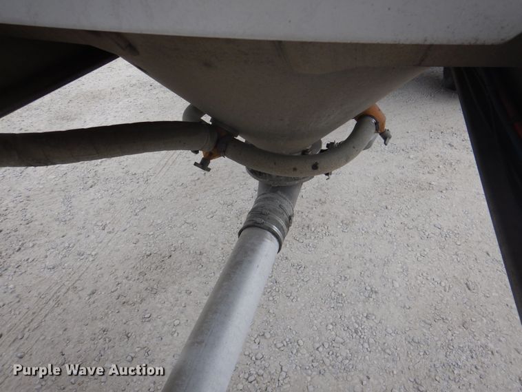 image for item DK1355 2007 Heil  pneumatic dry bulk trailer