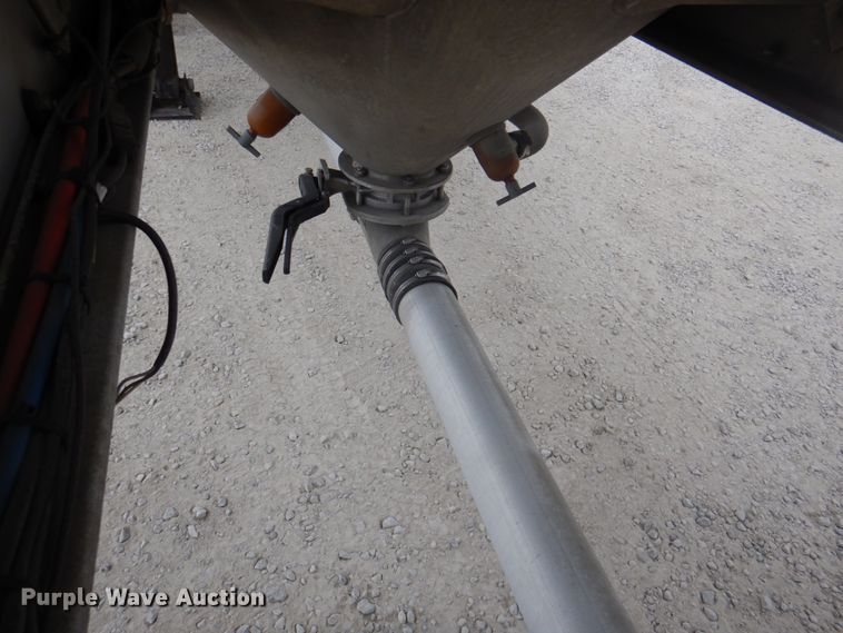 image for item DK1355 2007 Heil  pneumatic dry bulk trailer