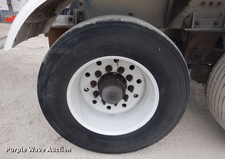 image for item DK1355 2007 Heil  pneumatic dry bulk trailer