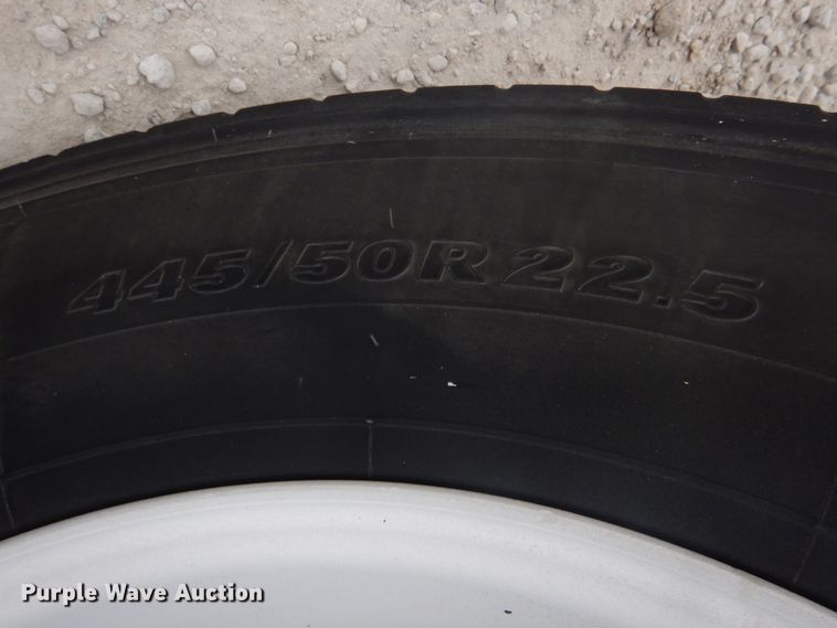 image for item DK1355 2007 Heil  pneumatic dry bulk trailer