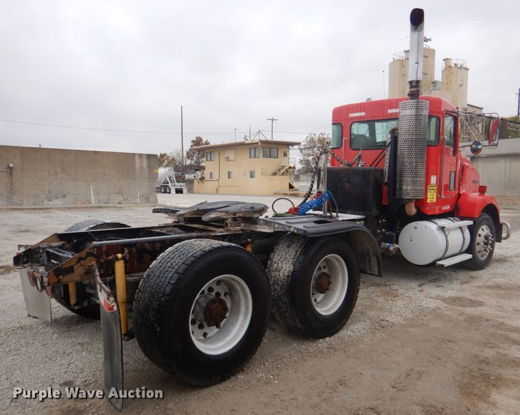 image for item DK1356 2008 Kenworth T800  semi truck