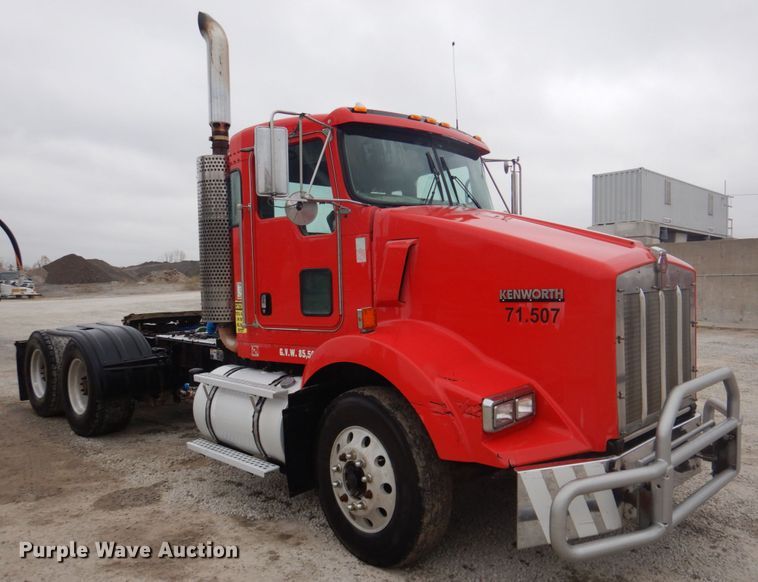 image for item DK1356 2008 Kenworth T800  semi truck