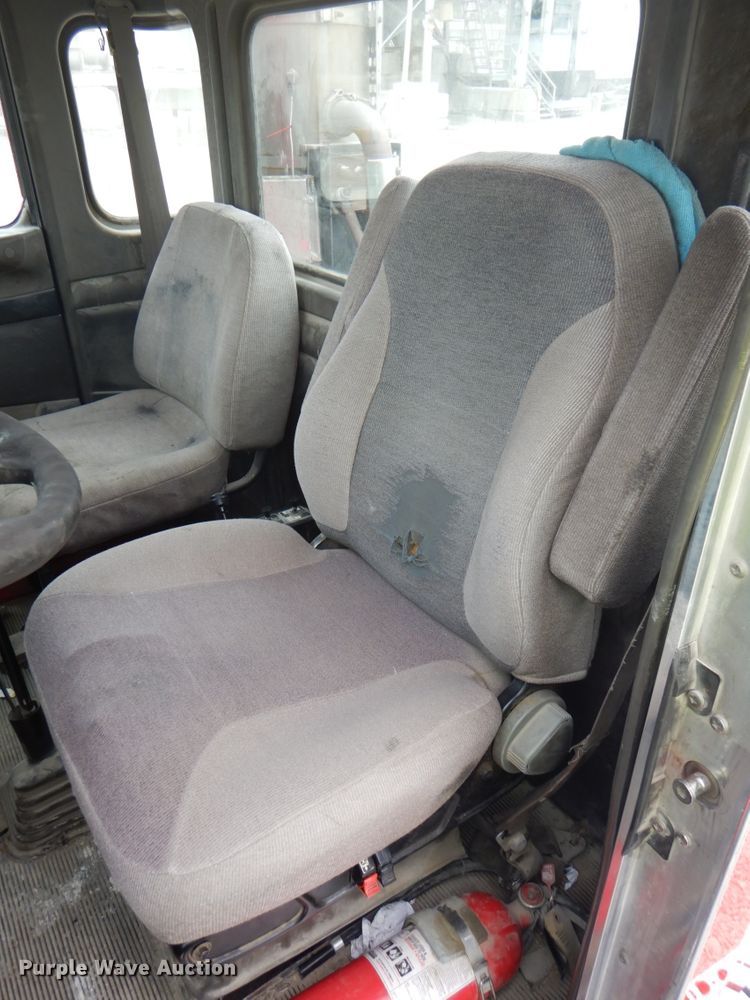 image for item DK1356 2008 Kenworth T800  semi truck