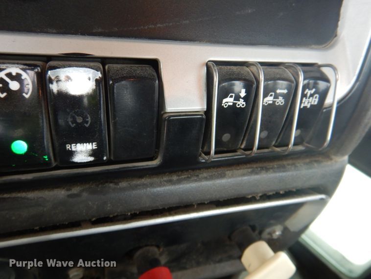 image for item DK1356 2008 Kenworth T800  semi truck