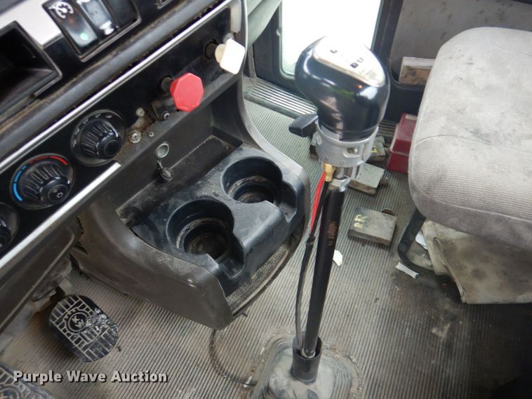 image for item DK1356 2008 Kenworth T800  semi truck