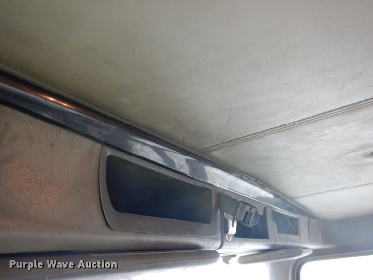 image for item DK1356 2008 Kenworth T800  semi truck