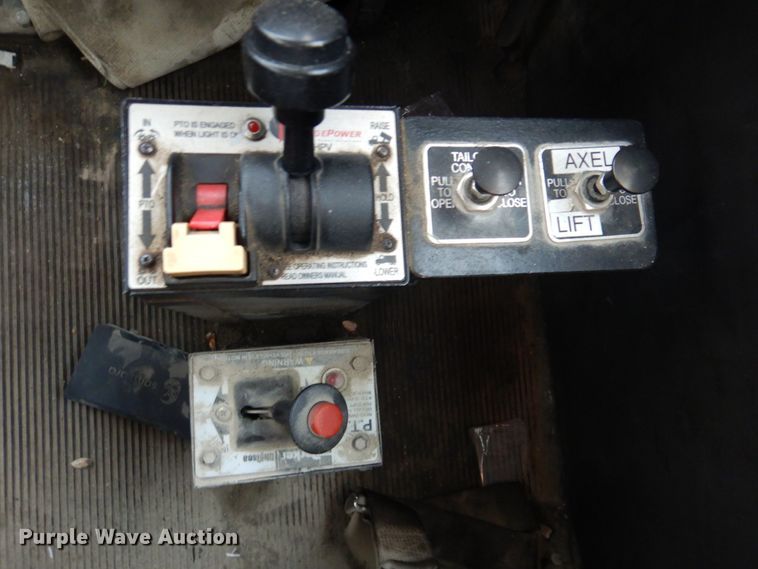 image for item DK1356 2008 Kenworth T800  semi truck