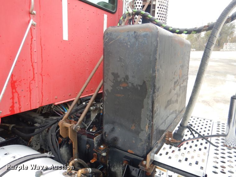 image for item DK1356 2008 Kenworth T800  semi truck