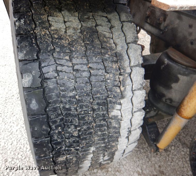 image for item DK1356 2008 Kenworth T800  semi truck