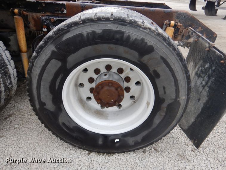 image for item DK1356 2008 Kenworth T800  semi truck