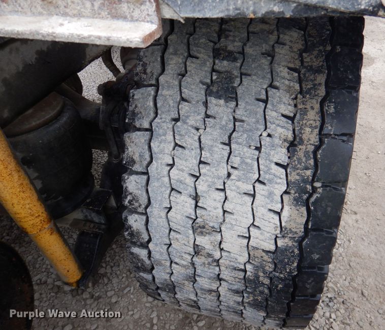 image for item DK1356 2008 Kenworth T800  semi truck