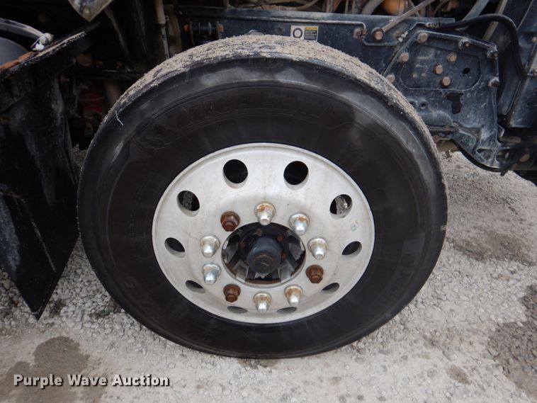 image for item DK1356 2008 Kenworth T800  semi truck