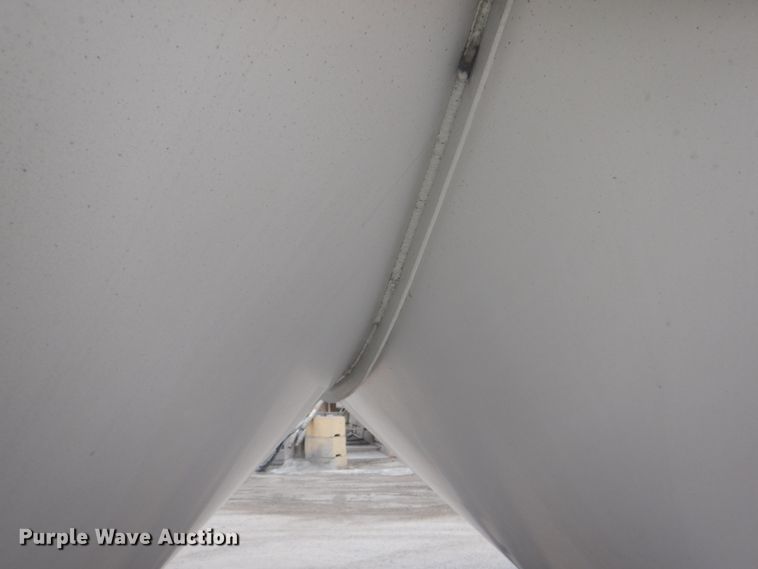 image for item DK1357 2008 Heil  pneumatic dry bulk trailer